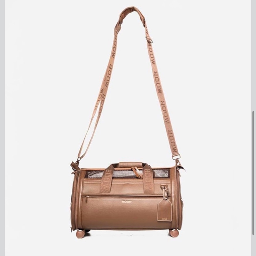 MOOR NYC Luxury Made Unisex Travel Bag. A Unique Pet Travel Bag - Picture 4 of 7